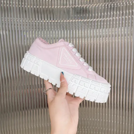 プラダ カジュアルシューズ