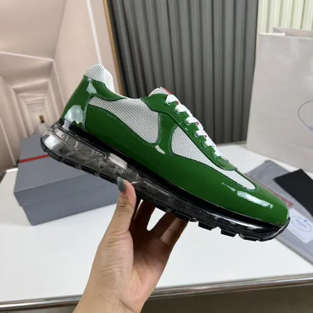 プラダ カジュアルシューズ