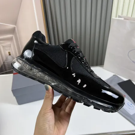 プラダ カジュアルシューズ