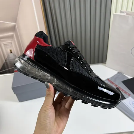 プラダ カジュアルシューズ