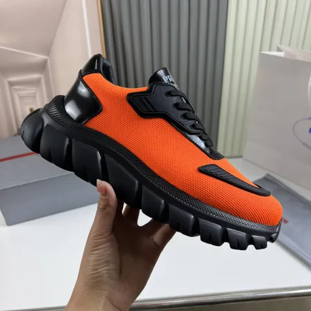 プラダ カジュアルシューズ