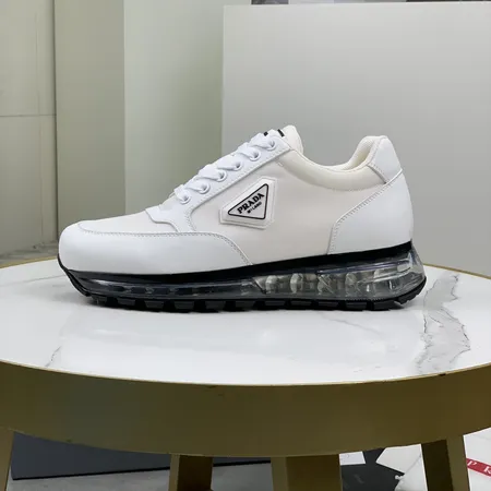 プラダ カジュアルシューズ