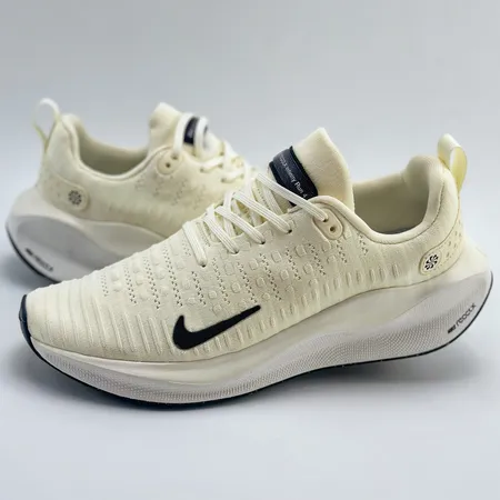 ナイキ スニーカー