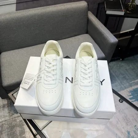 ジバンシィ カジュアルシューズ