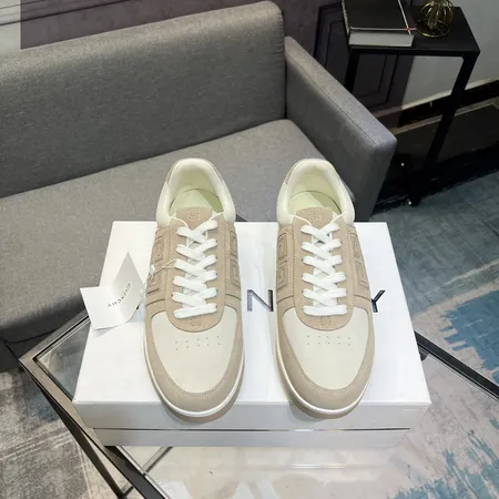 ジバンシィ カジュアルシューズ