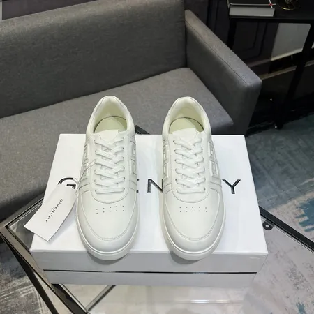 ジバンシィ カジュアルシューズ