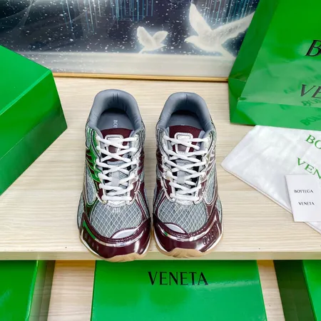 ボッテガ ヴェネタ カジュアルシューズ