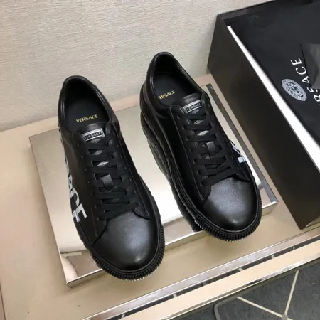 ヴェルサーチ カジュアルシューズ