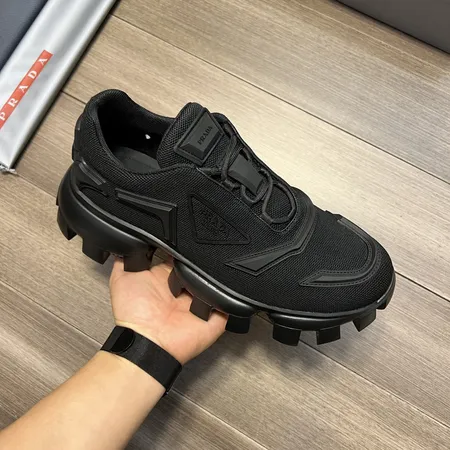 プラダ カジュアルシューズ