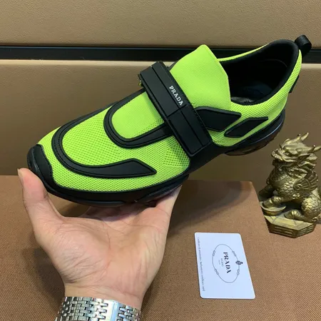 プラダ カジュアルシューズ