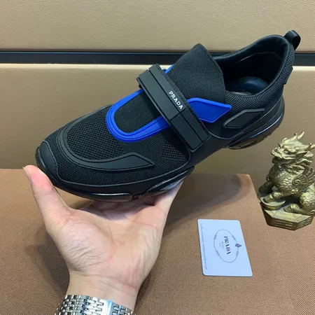 プラダ カジュアルシューズ