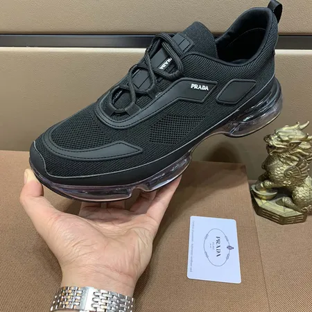 プラダ カジュアルシューズ