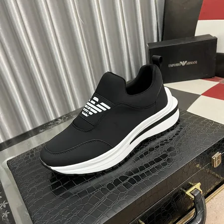 アルマーニ スニーカー