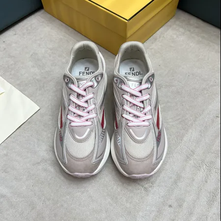 フェンディ スニーカー