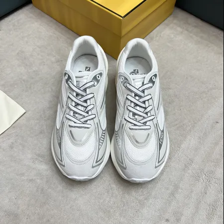 フェンディ スニーカー