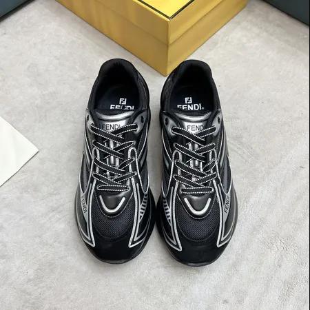 フェンディ スニーカー