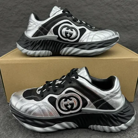 グッチ スニーカー