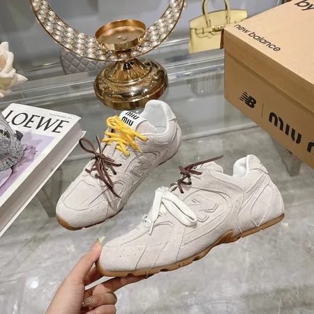 ミュウミュウ スニーカー