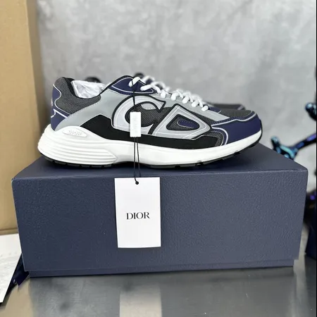 ディオール スニーカー