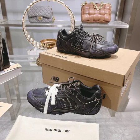 ミュウミュウ スニーカー