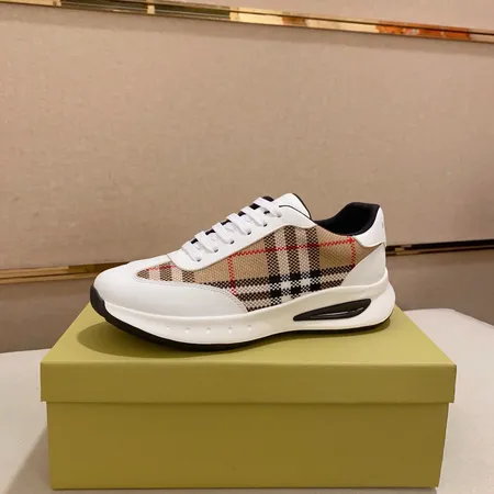 バーバリー ス カジュアルシューズ