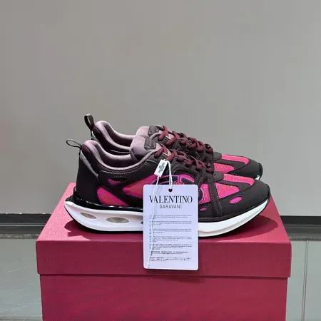 ヴァレンティノ スニーカー