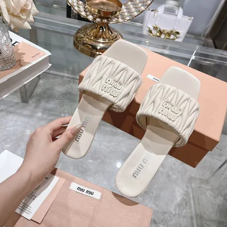 ミュウミュウ サンダル