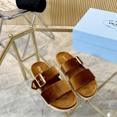 プラダ スリッパ