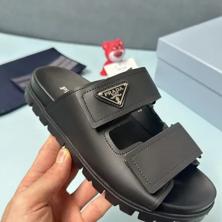 プラダ スリッパ