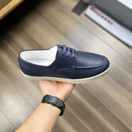 プラダ カジュアルシューズ