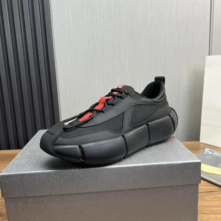 プラダ カジュアルシューズ