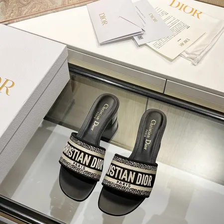 ディオール スリッパ