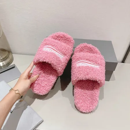 バレンシアガ スリッパ