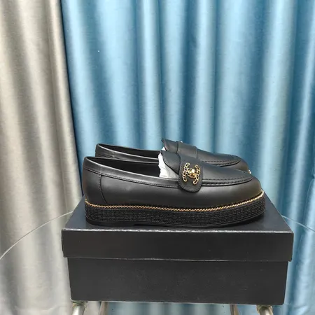 シャネル ビジネスシューズ