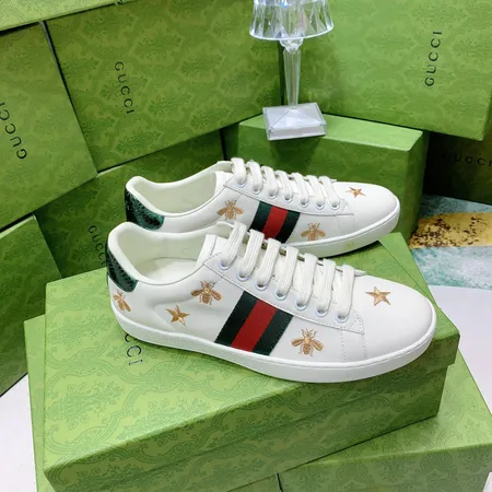 グッチ カジュアルシューズ