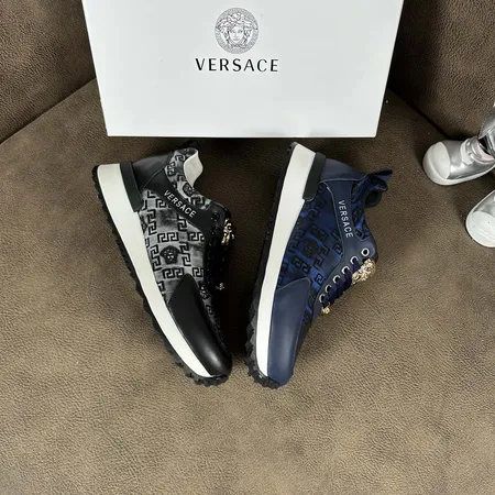 ヴェルサーチ カジュアルシューズ