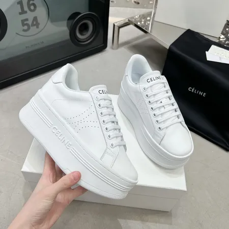 セリーヌ カジュアルシューズ