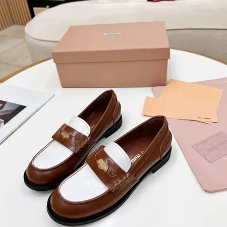 ミュウミュウ ビジネスシューズ