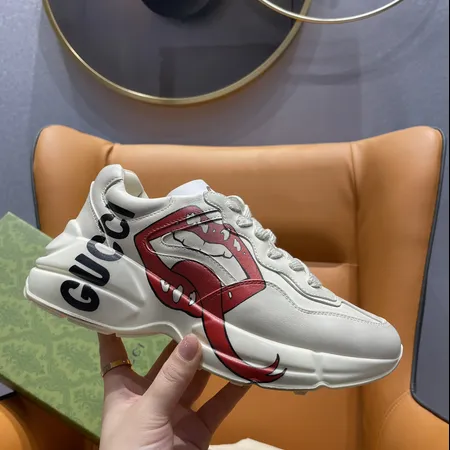 グッチ スニーカー