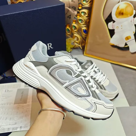 ディオール スニーカー