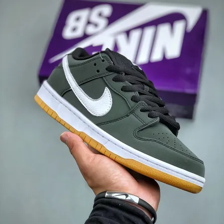 ナイキ カジュアルシューズ