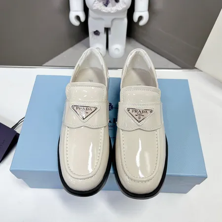 プラダ ビジネスシューズ