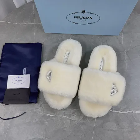 プラダ スリッパ