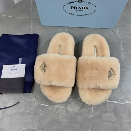 プラダ スリッパ