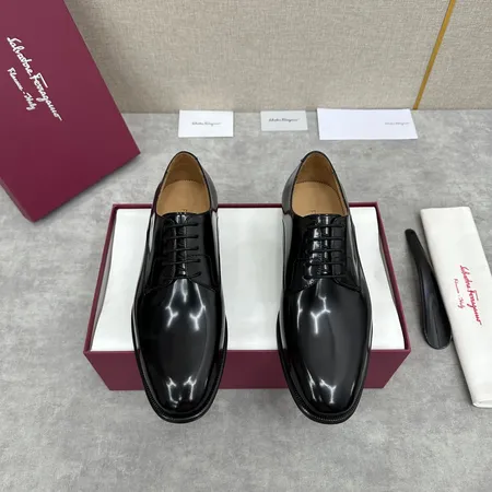 フェラガモ ビジネスシューズ