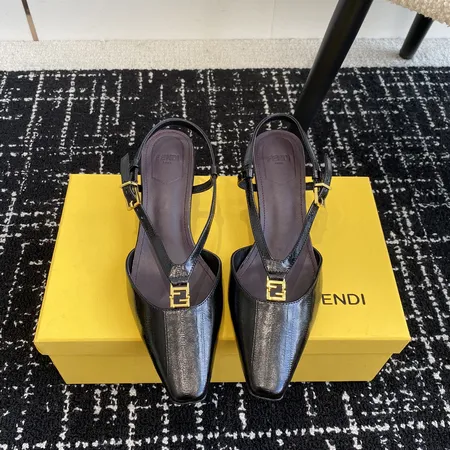 フェンディ サンダル