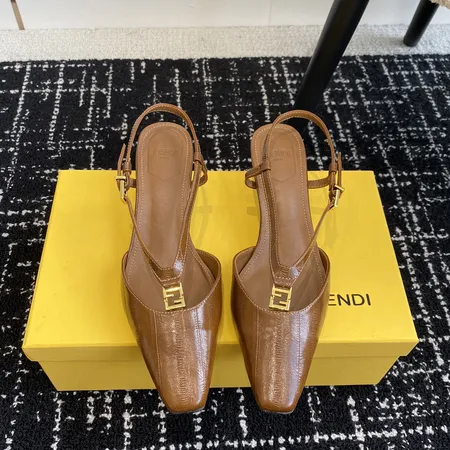 フェンディ サンダル