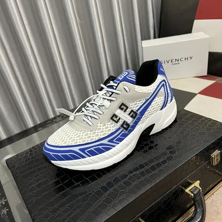 ジバンシィ スニーカー