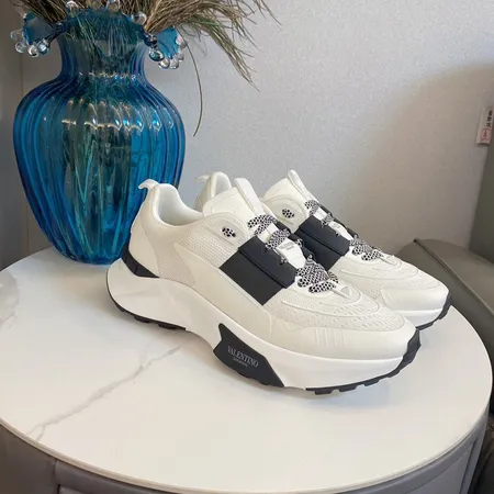 ヴァレンティノ カジュアルシューズ