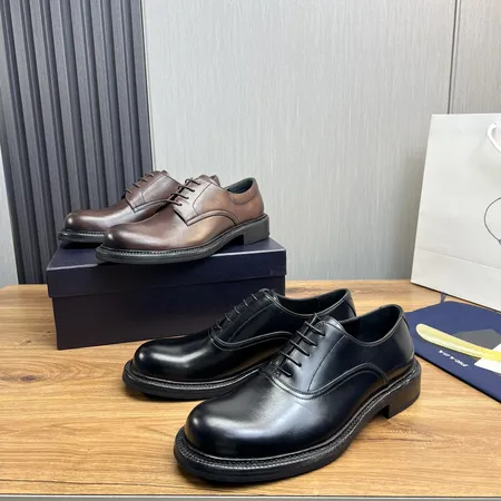 プラダ ビジネスシューズ